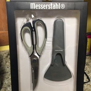 Kitchen survival shears
